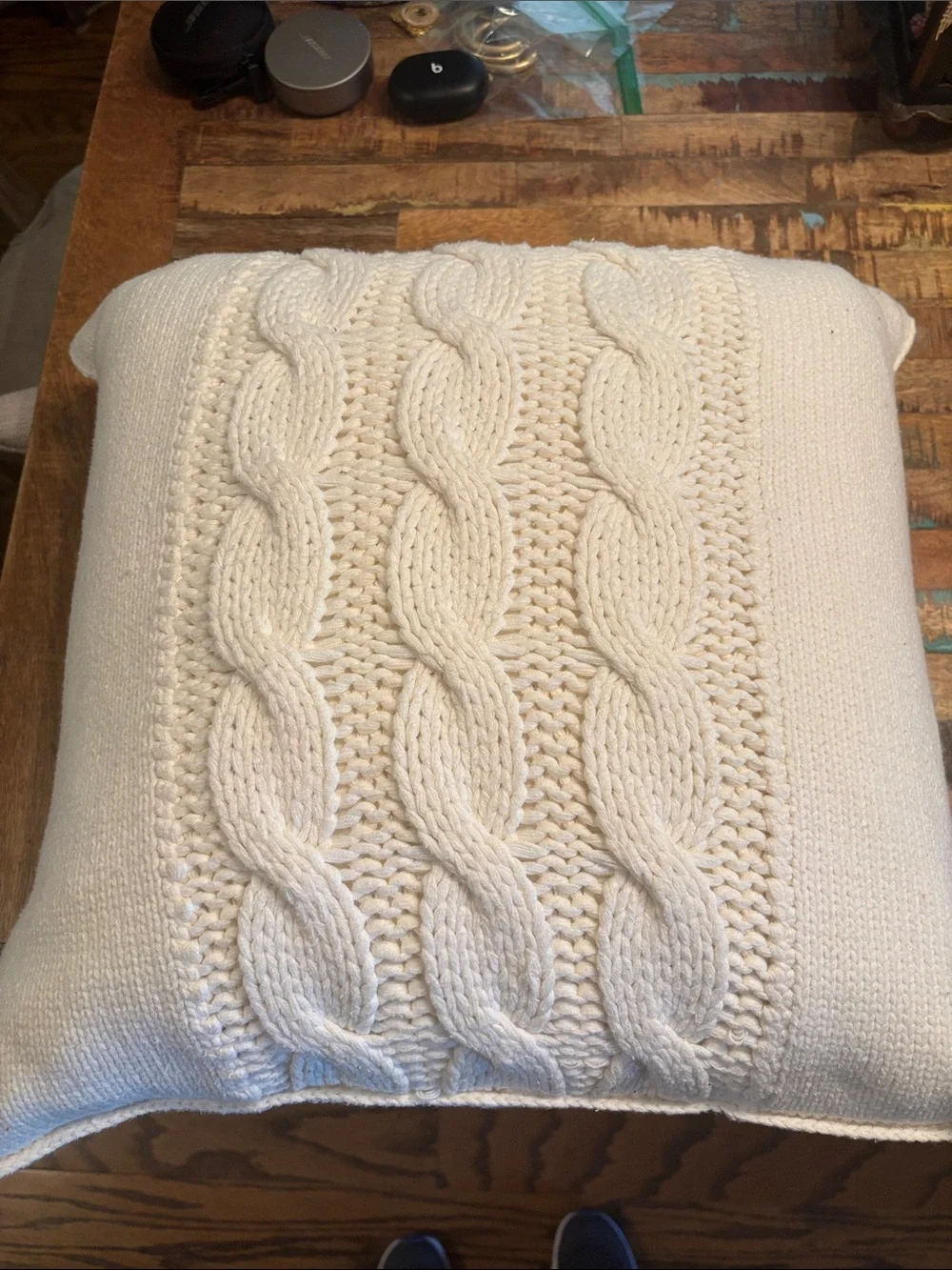 Pottery Barn 20x20 Cream Cableknit Cover with Feather Insert Brand New MSRP $90